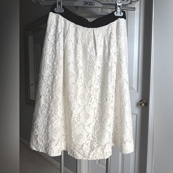 LOFT Dresses & Skirts - LOFT White Lace Skirt, white, size 2